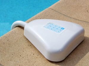 alarme de piscine taille compacte