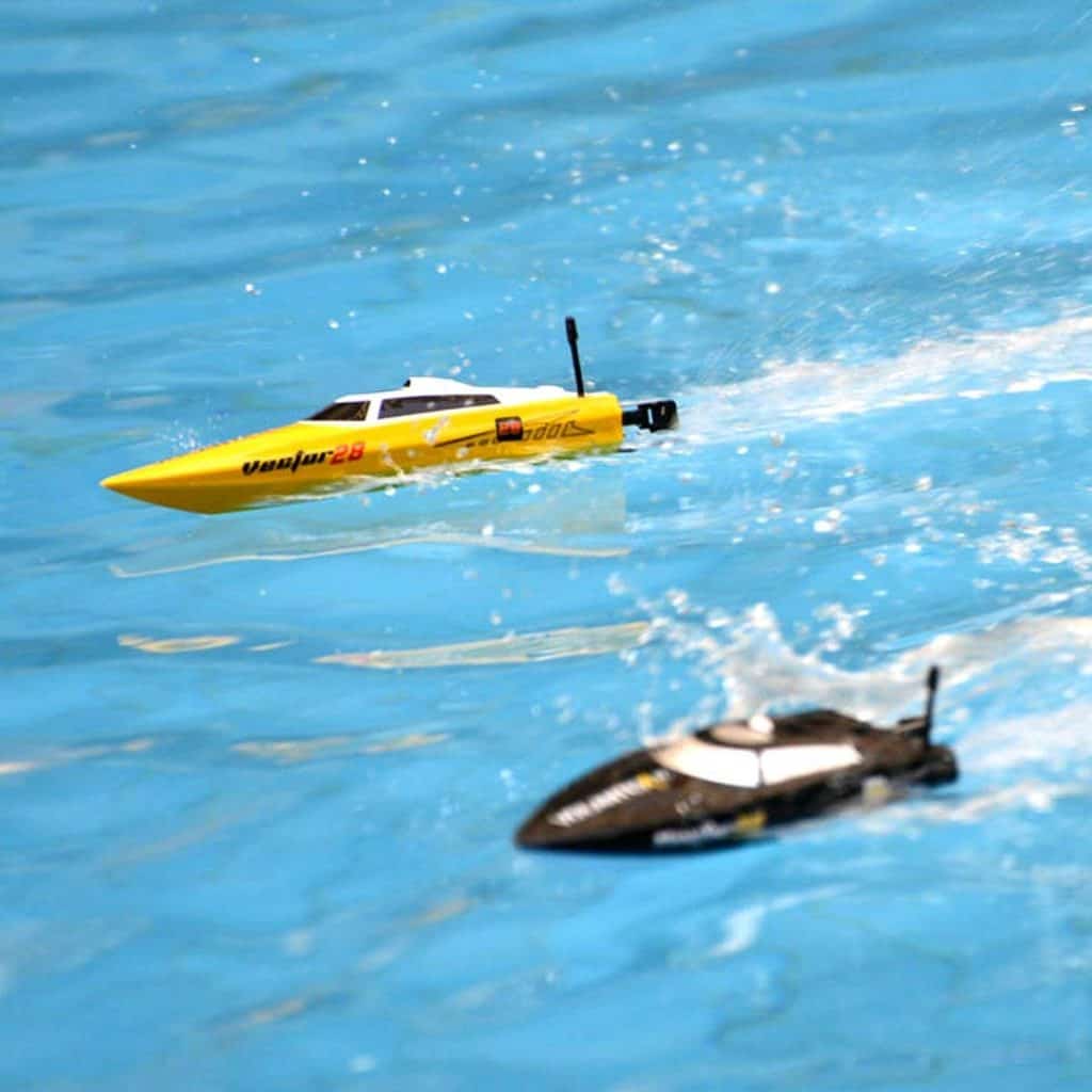 Comparatif bateau radiocommandé : test et avis en février 2026